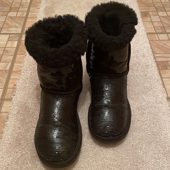 UGG Shoes - Size 6 Women’s Ugg Boots Black sequins!!